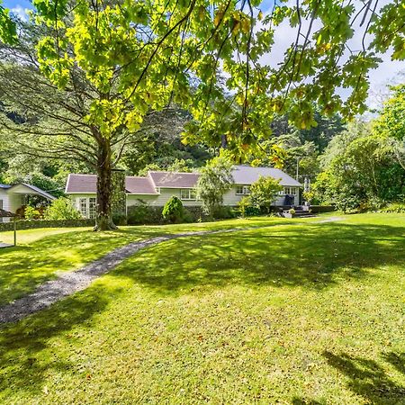 Pinehaven Cottage Upper Hutt Bagian luar foto