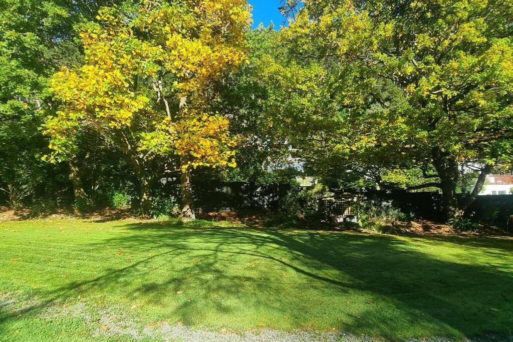 Pinehaven Cottage Upper Hutt Bagian luar foto