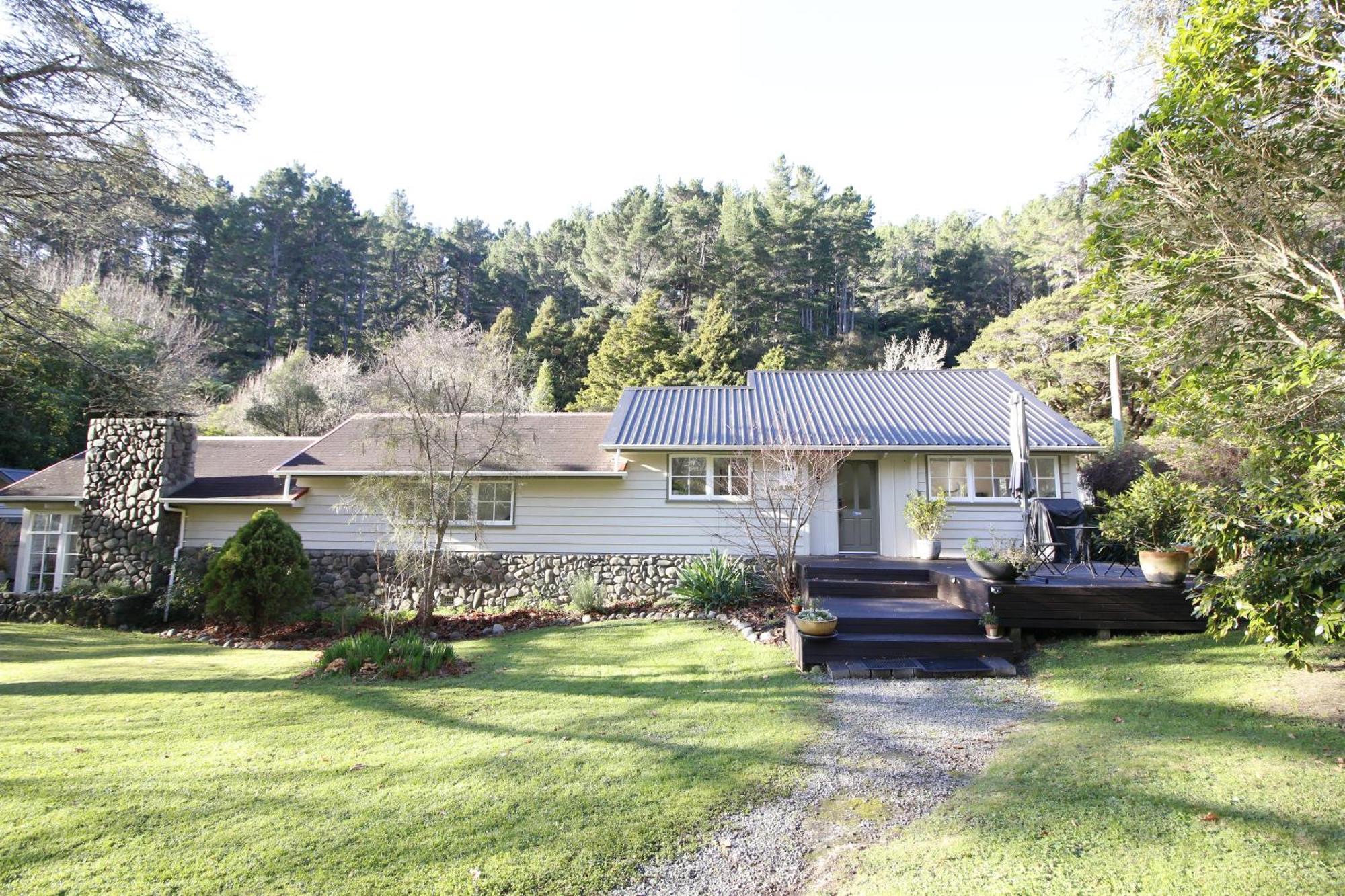Pinehaven Cottage Upper Hutt Bagian luar foto