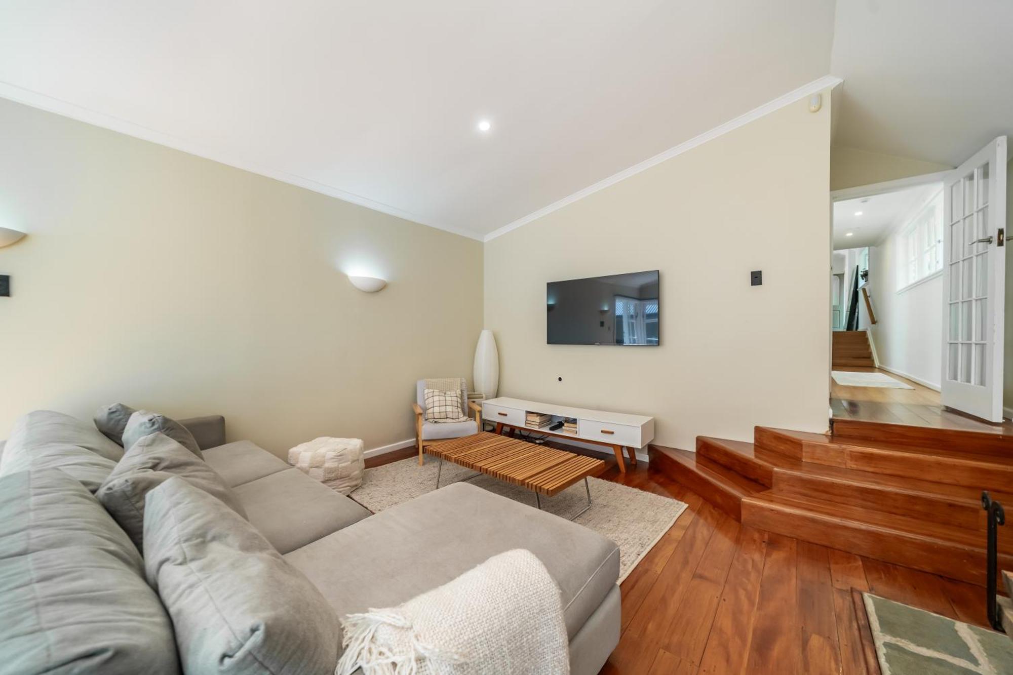 Pinehaven Cottage Upper Hutt Bagian luar foto
