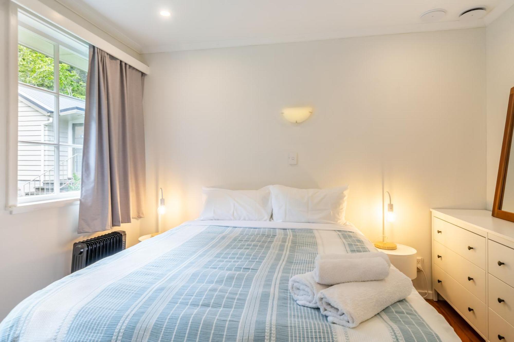 Pinehaven Cottage Upper Hutt Bagian luar foto