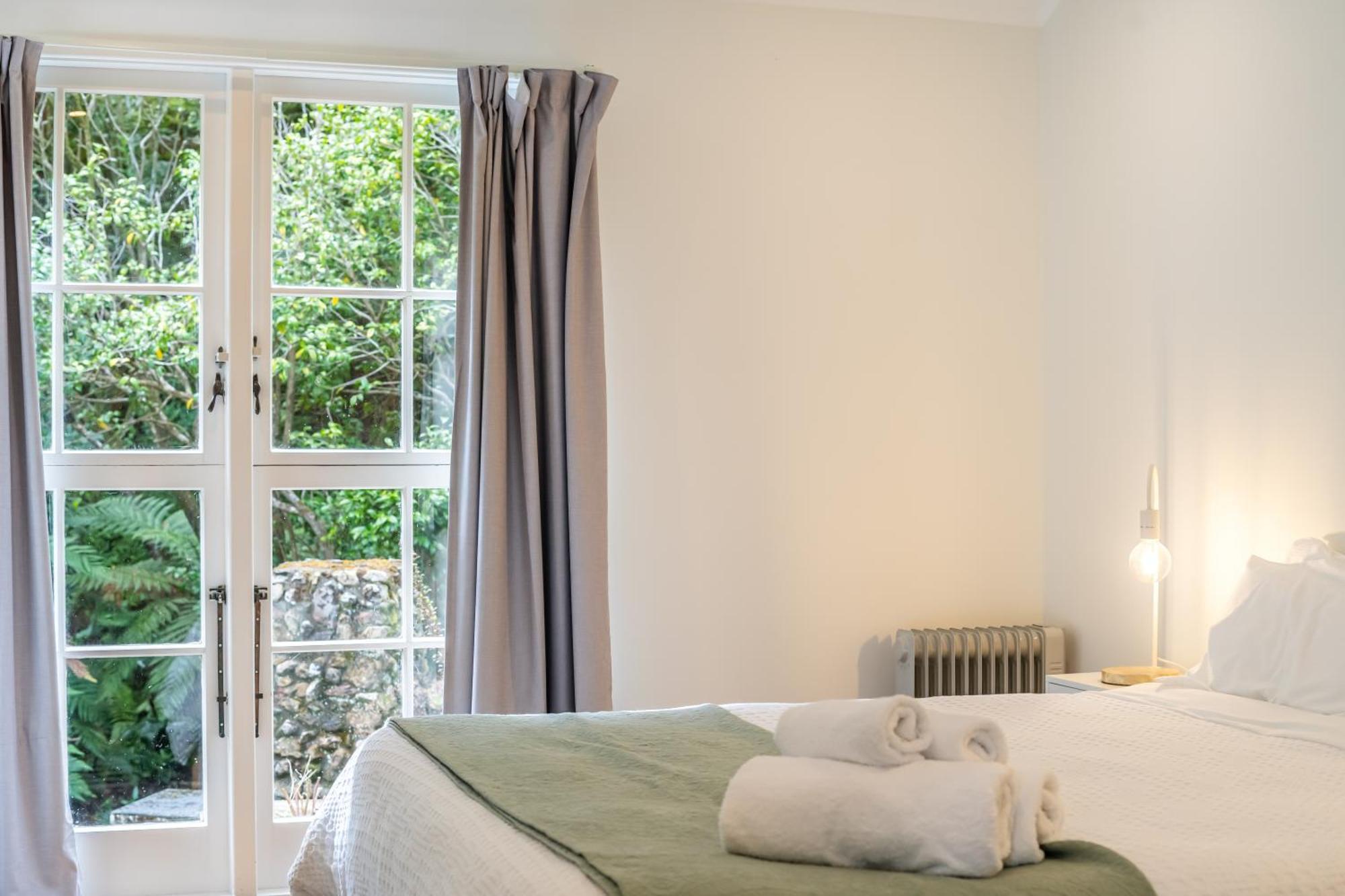 Pinehaven Cottage Upper Hutt Bagian luar foto