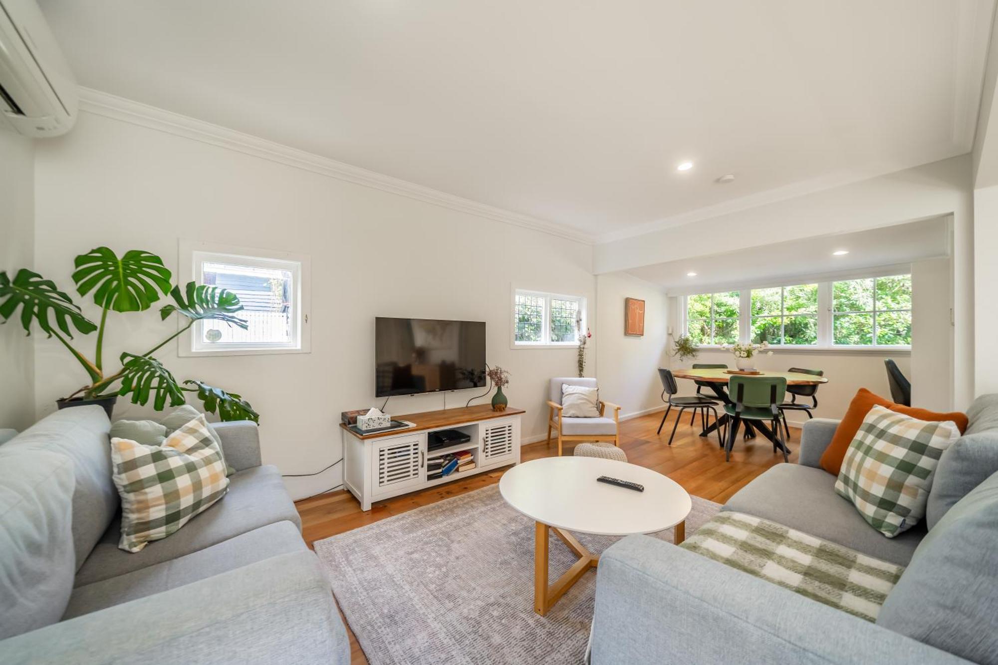 Pinehaven Cottage Upper Hutt Bagian luar foto